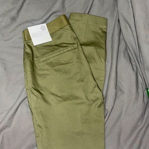 H & M super stretch slacks